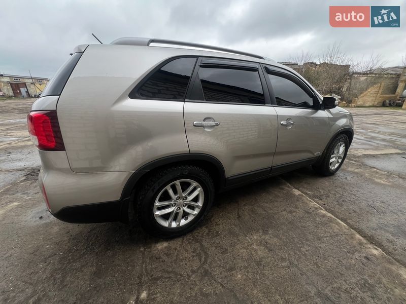 Позашляховик / Кросовер Kia Sorento 2013 в Одесі