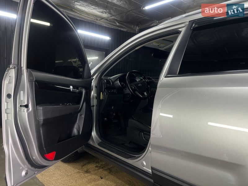 Позашляховик / Кросовер Kia Sorento 2013 в Одесі