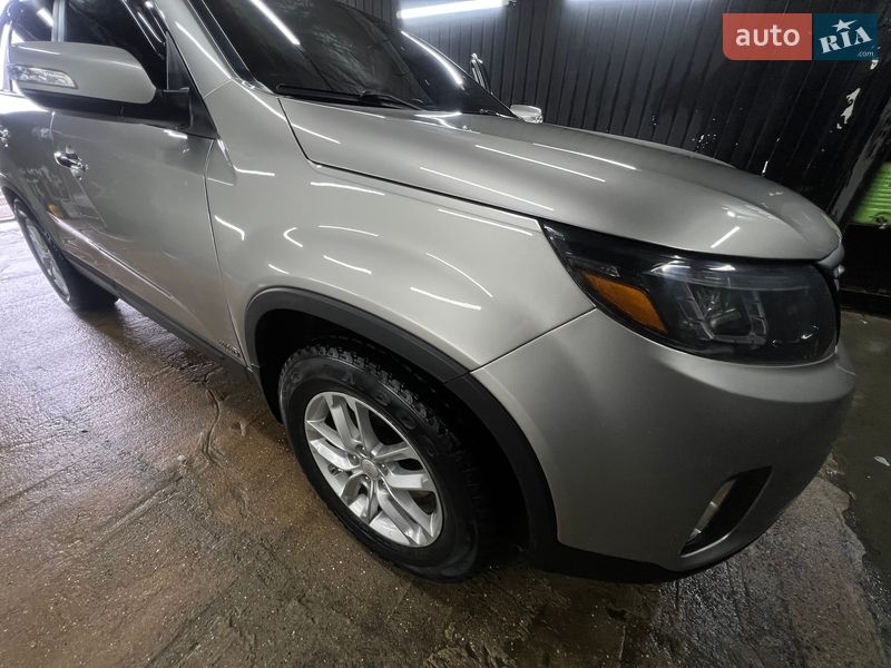 Позашляховик / Кросовер Kia Sorento 2013 в Одесі