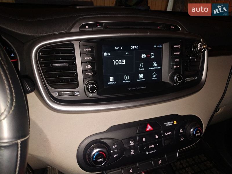 Позашляховик / Кросовер Kia Sorento 2016 в Сколе