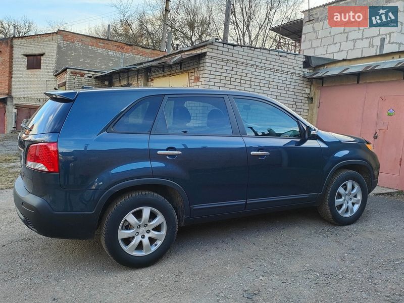 Позашляховик / Кросовер Kia Sorento 2010 в Сумах