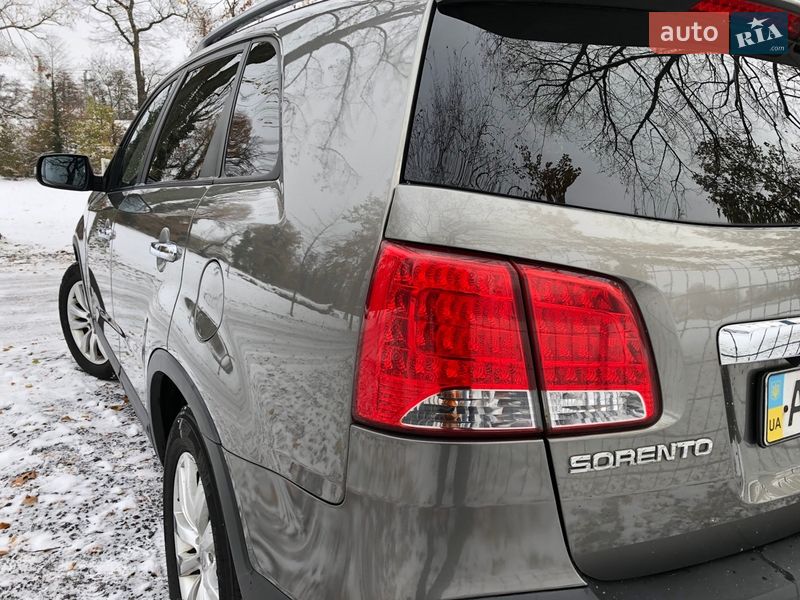 Внедорожник / Кроссовер Kia Sorento 2010 в Запорожье