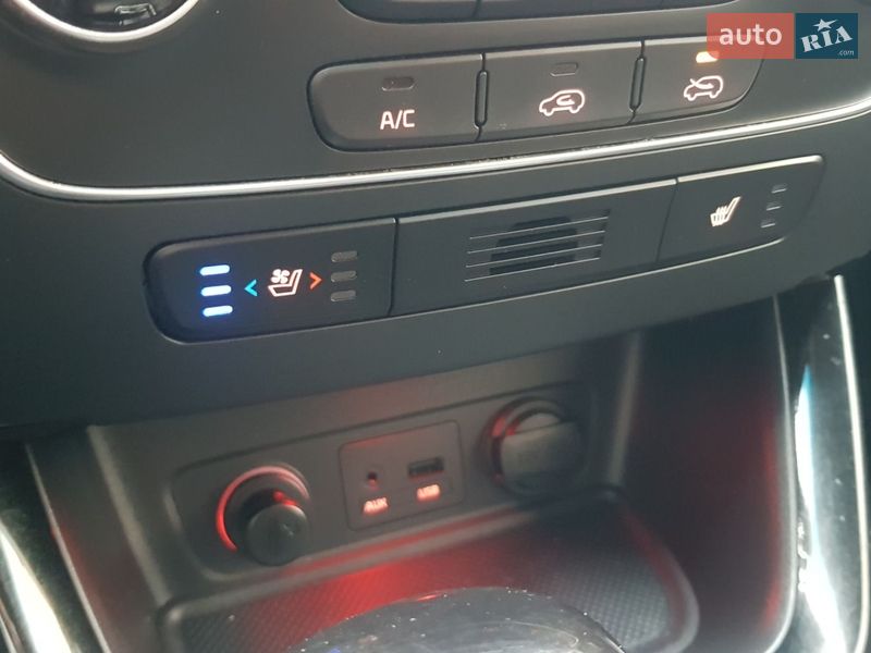 Позашляховик / Кросовер Kia Sorento 2013 в Кременчуці фото 17 Позашляховик / Кросовер Kia Sorento 2013 в Кременчуці