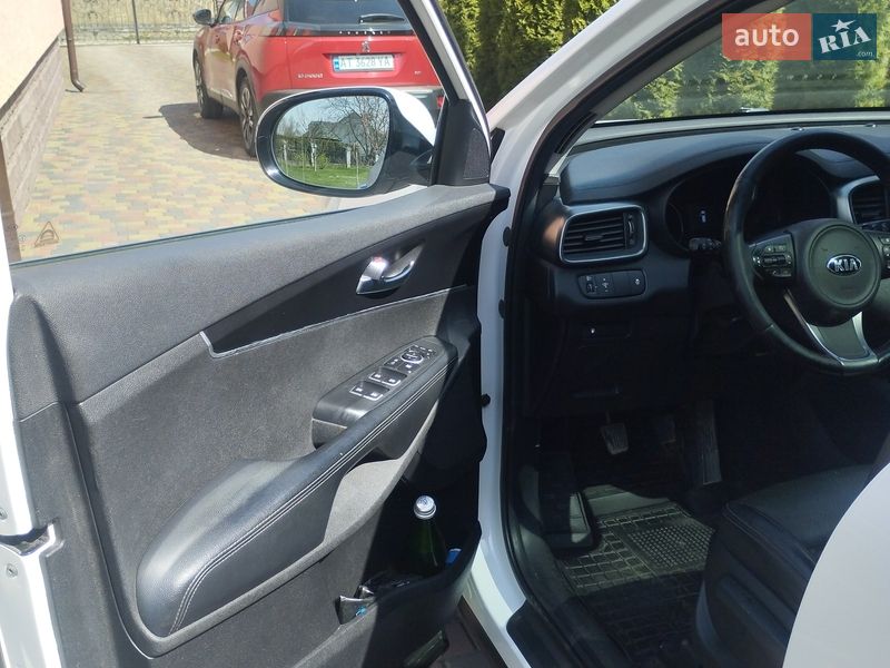 Позашляховик / Кросовер Kia Sorento 2016 в Калуші