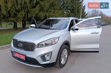 Внедорожник / Кроссовер Kia Sorento 2016 в Ровно