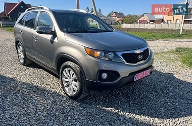 Позашляховик / Кросовер Kia Sorento 2011 в Чернівцях