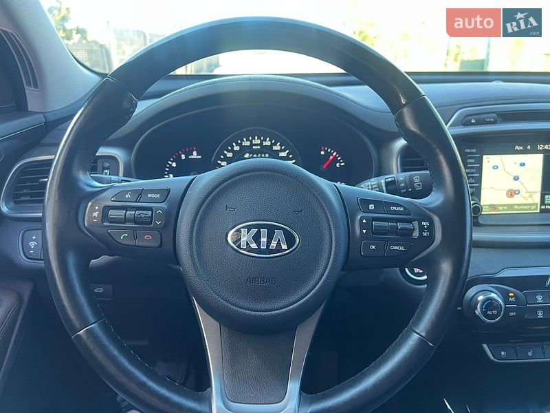 Внедорожник / Кроссовер Kia Sorento 2015 в Львове фото 28 Внедорожник / Кроссовер Kia Sorento 2015 в Львове