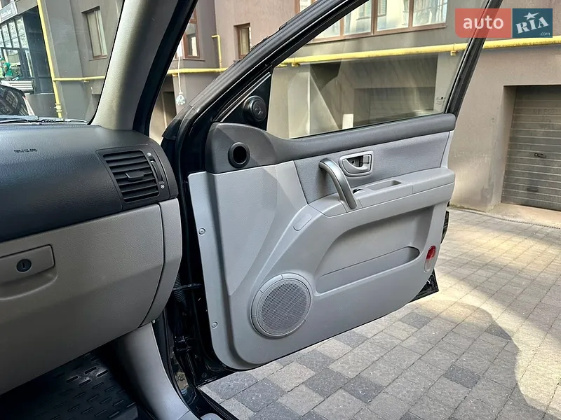 Kia Sorento 2006 VIN KNEJC524575686079 фото оголошення 69 з 165