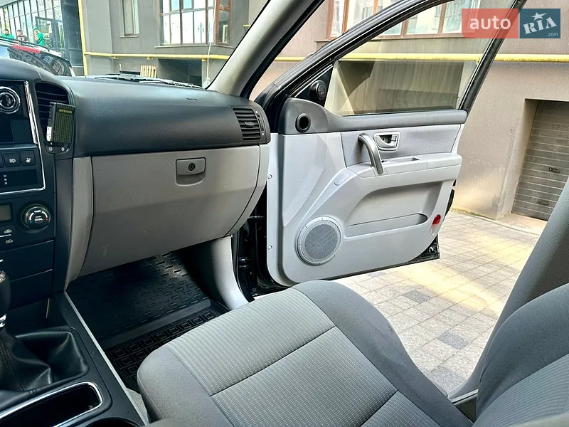 Kia Sorento 2006 VIN KNEJC524575686079 фото оголошення 79 з 165