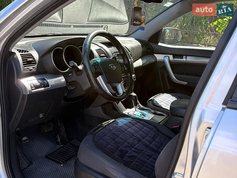 Kia Sorento 2009 VIN KNAKU814DA5040723 фото оголошення 10 з 50