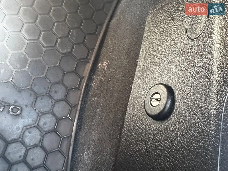 Kia Sorento 2012 VIN Y6DKU811DC5277924 фото оголошення 18 з 46