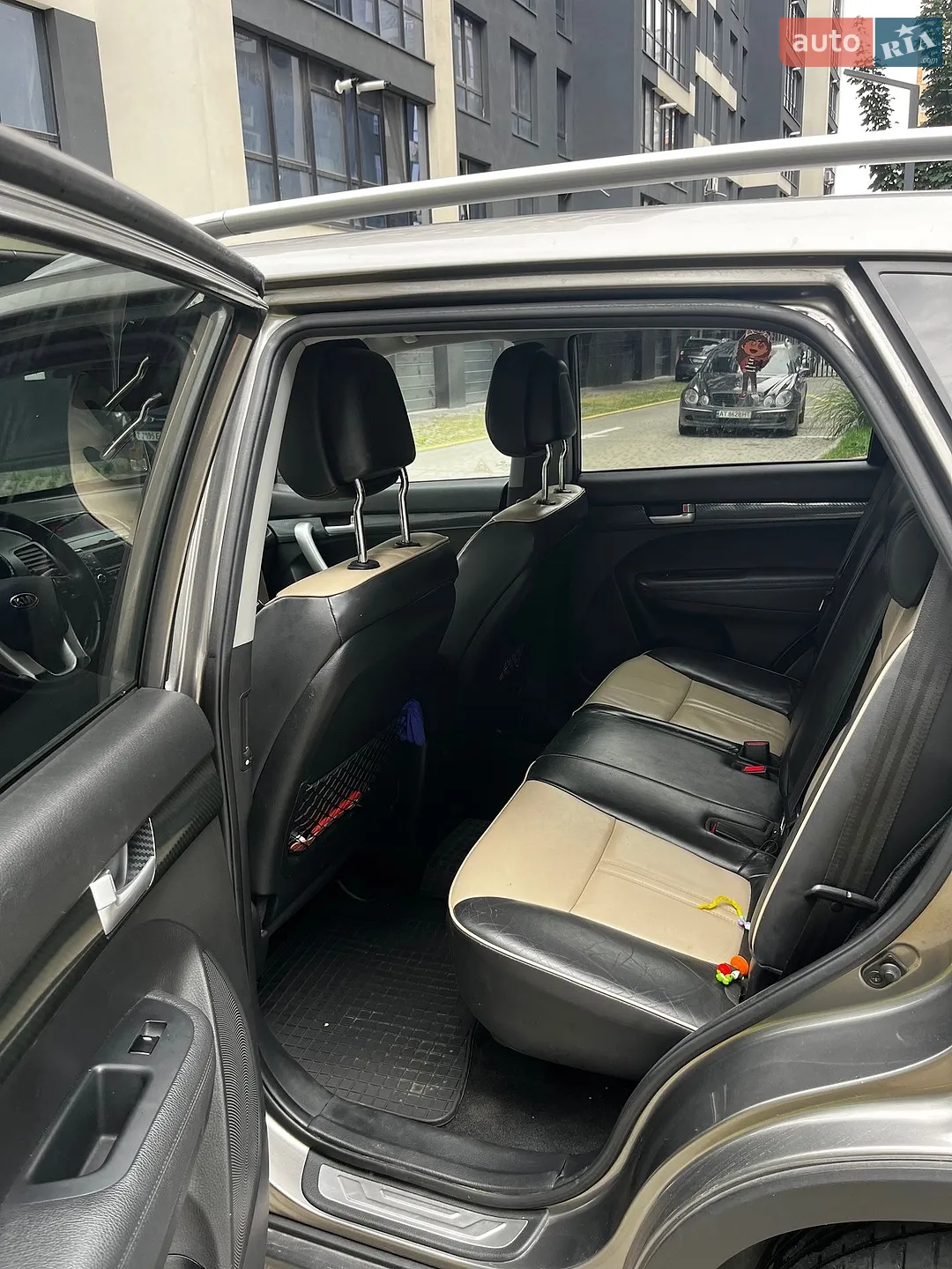 2010 Kia Sorento - мініатюра 12