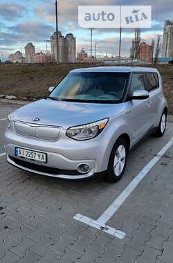 Внедорожник / Кроссовер Kia Soul EV 2016 в Киеве