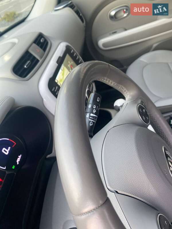 Внедорожник / Кроссовер Kia Soul EV 2016 в Ковеле фото 17 Внедорожник / Кроссовер Kia Soul EV 2016 в Ковеле
