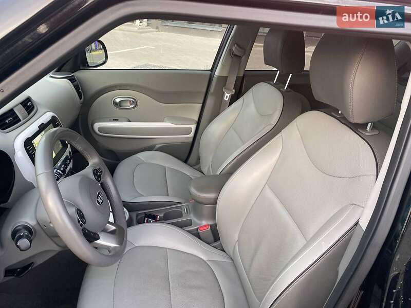 Внедорожник / Кроссовер Kia Soul EV 2016 в Ковеле фото 26 Внедорожник / Кроссовер Kia Soul EV 2016 в Ковеле