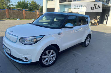 Внедорожник / Кроссовер Kia Soul EV 2016 в Владимир-Волынском