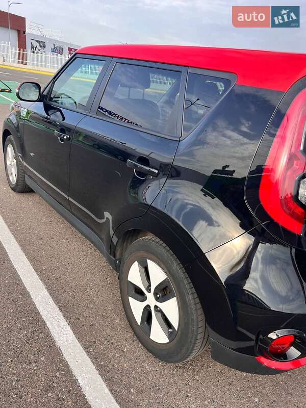 Внедорожник / Кроссовер Kia Soul EV 2015 в Одессе