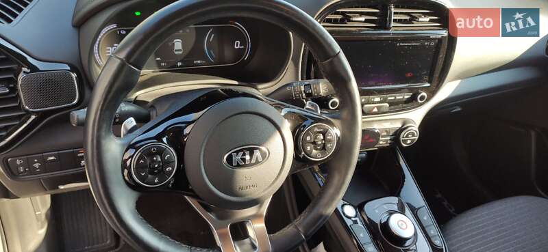 Позашляховик / Кросовер Kia Soul EV 2020 в Полтаві