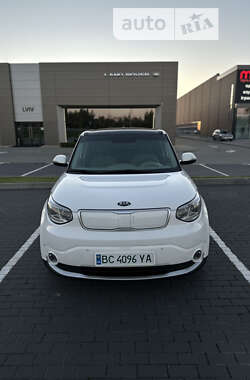 Внедорожник / Кроссовер Kia Soul EV 2016 в 