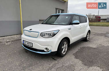 Внедорожник / Кроссовер Kia Soul EV 2015 в Радехове