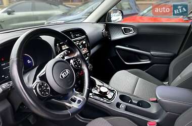 Внедорожник / Кроссовер Kia Soul EV 2020 в 