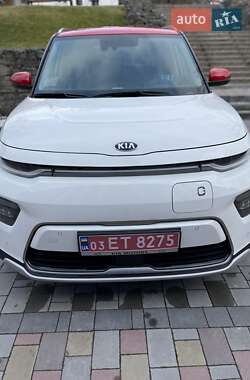 Внедорожник / Кроссовер Kia Soul EV 2020 в Хмельницком