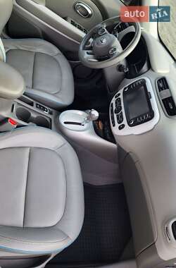 Позашляховик / Кросовер Kia Soul EV 2015 в 