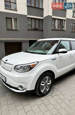 Внедорожник / Кроссовер Kia Soul EV 2017 в 