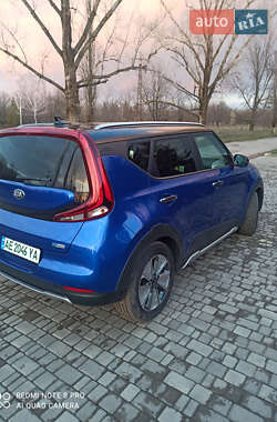 Внедорожник / Кроссовер Kia Soul EV 2020 в 