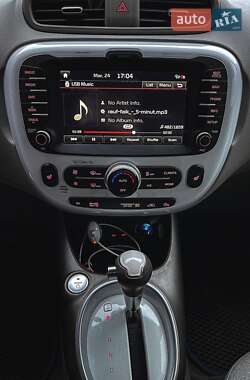 Внедорожник / Кроссовер Kia Soul EV 2015 в 