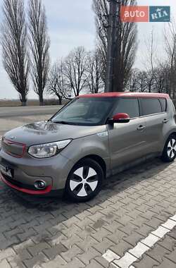 Внедорожник / Кроссовер Kia Soul EV 2015 в Киеве