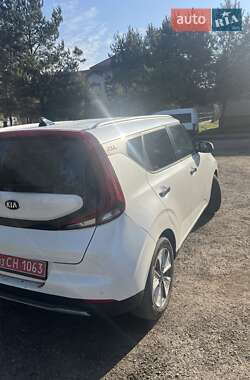 Позашляховик / Кросовер Kia Soul EV 2020 в 