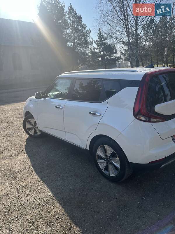 Позашляховик / Кросовер Kia Soul EV 2020 в Львові фото 8 Позашляховик / Кросовер Kia Soul EV 2020 в Львові