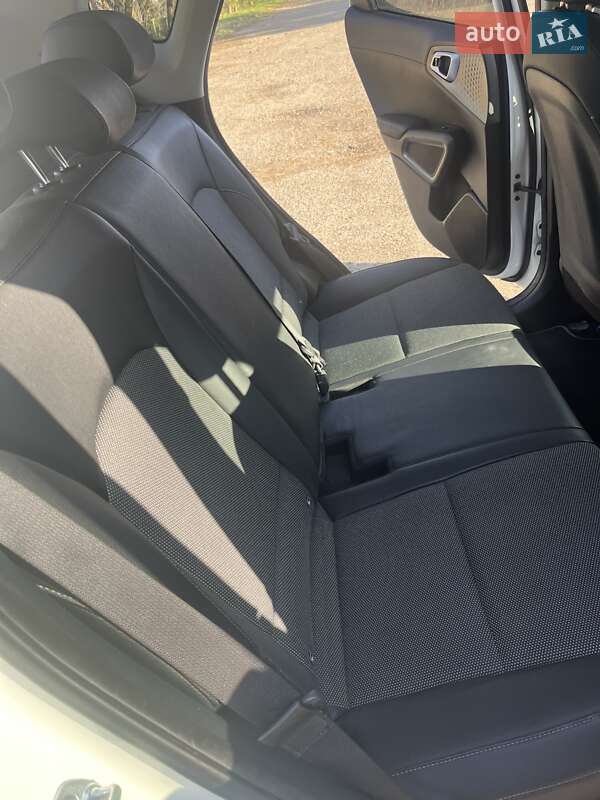 Позашляховик / Кросовер Kia Soul EV 2020 в Львові фото 24 Позашляховик / Кросовер Kia Soul EV 2020 в Львові
