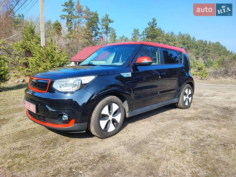 Внедорожник / Кроссовер Kia Soul EV 2015 в 