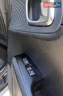Внедорожник / Кроссовер Kia Soul EV 2022 в 