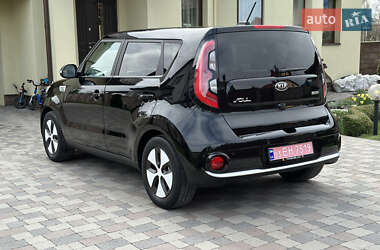 Внедорожник / Кроссовер Kia Soul EV 2017 в 