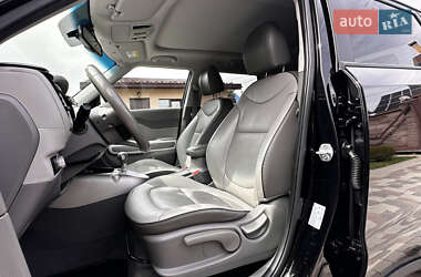 Внедорожник / Кроссовер Kia Soul EV 2017 в 