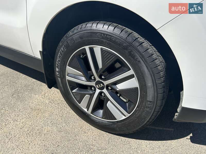 Внедорожник / Кроссовер Kia Soul EV 2016 в Одессе