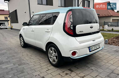 Позашляховик / Кросовер Kia Soul EV 2017 в 