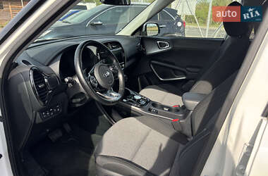 Позашляховик / Кросовер Kia Soul EV 2020 в 