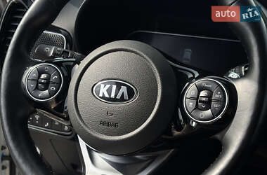 Позашляховик / Кросовер Kia Soul EV 2020 в 