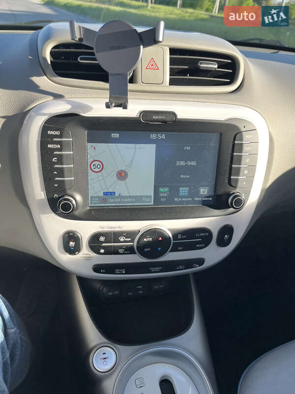 Внедорожник / Кроссовер Kia Soul EV 2014 в Львове фото 13 Внедорожник / Кроссовер Kia Soul EV 2014 в Львове