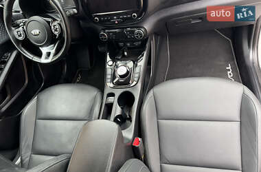 Внедорожник / Кроссовер Kia Soul EV 2019 в 