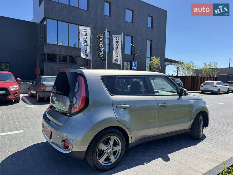 Позашляховик / Кросовер Kia Soul EV 2017 в Луцьку