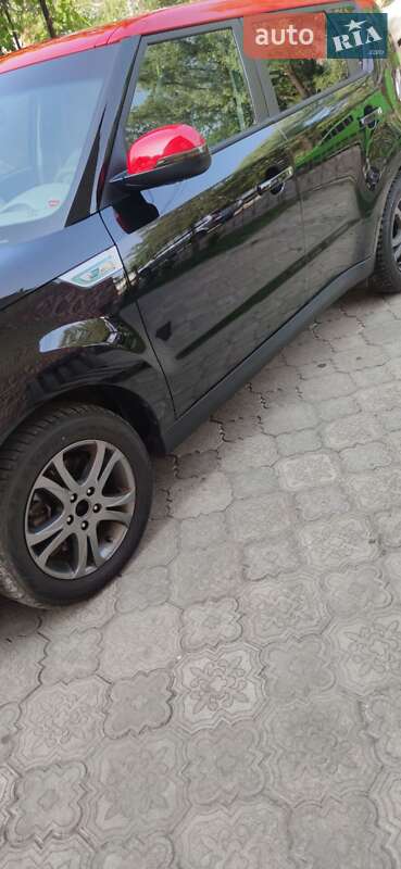 Внедорожник / Кроссовер Kia Soul EV 2015 в Ахтырке