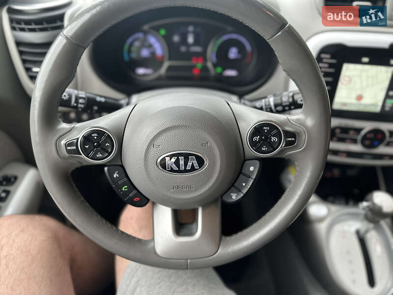 Позашляховик / Кросовер Kia Soul EV 2015 в Вінниці