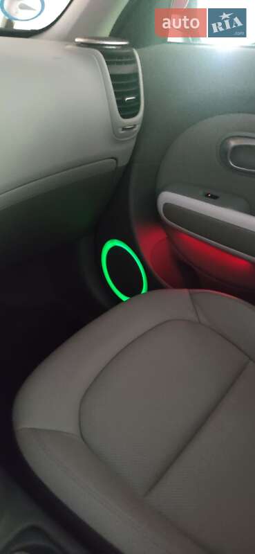 Внедорожник / Кроссовер Kia Soul EV 2015 в Ахтырке