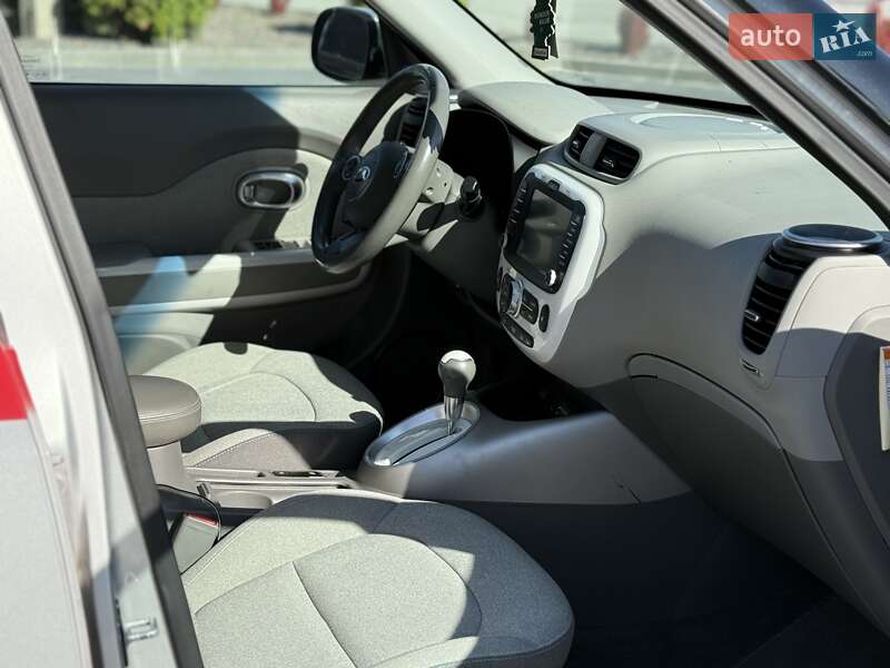 Позашляховик / Кросовер Kia Soul EV 2016 в Городку