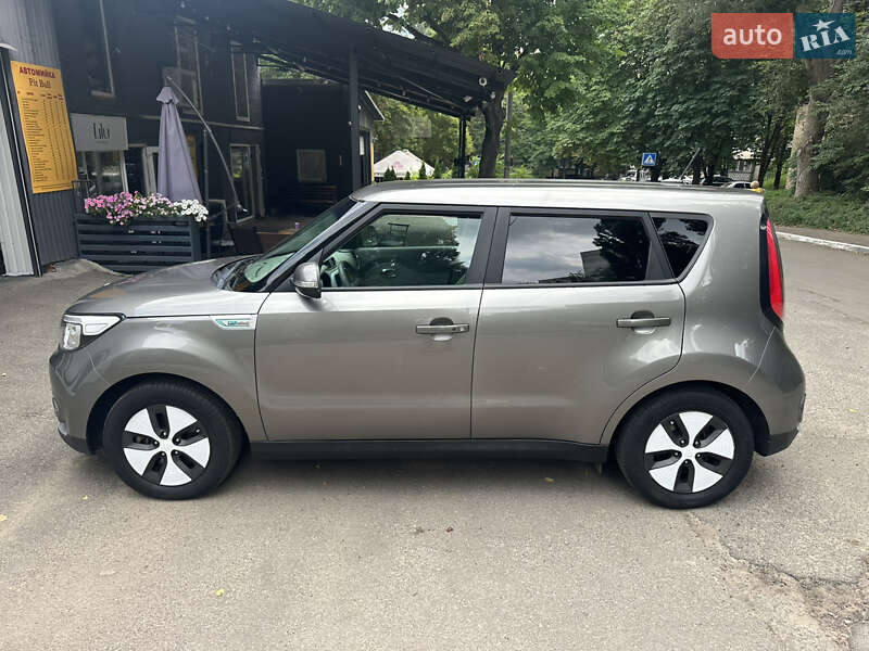 Позашляховик / Кросовер Kia Soul EV 2016 в Києві
